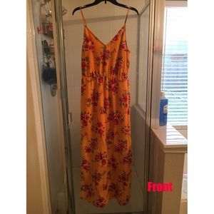 Floral maxi dress with leg slit